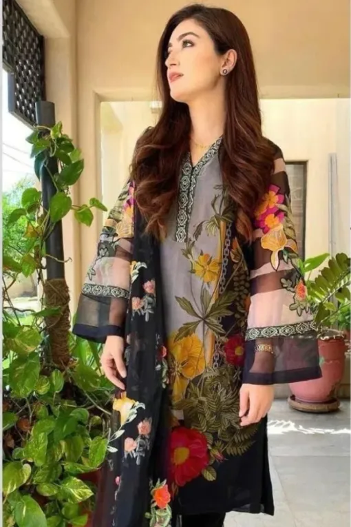 Stunning Black Dress: Limelight's Embroidered Lawn Suit with Chiffon Dupatta