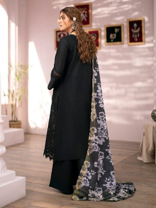 mahnoor chicken kari embroidered 3 piece in lawn stuff with viscose diamond dupatta | mahnoor summer lawn collections 2025